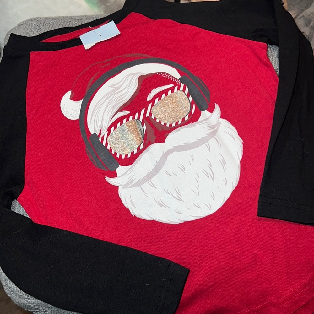HP🎉 Tommy Bahama kid size XS-4 cool santa print red-black NWT